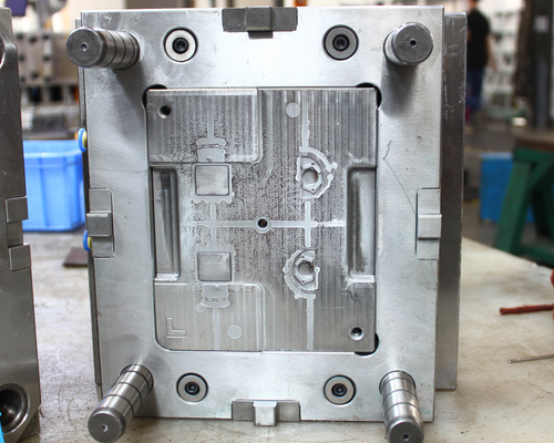 GF30 Disposable Medical Parts Mould , Syringe Equipment Injection Mold IATF 16949